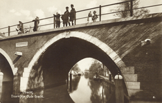 1849 Gezicht op de Oudegracht te Utrecht met op de voorgrond een gedeelte van de Vollersbrug.